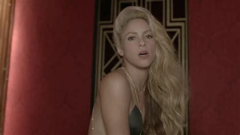 Shakira Celebrity Style In Chantaje El Dorado From Chantaje