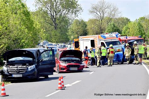 Vier Verletzte Bei Schwerem Unfall Auf Der B1 Bei Gollwitz