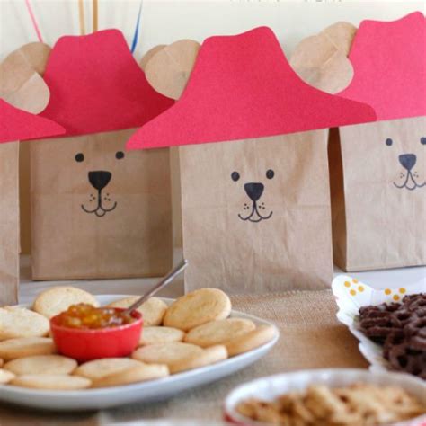 7 Crafts to Celebrate a Teddy Bear Picnic