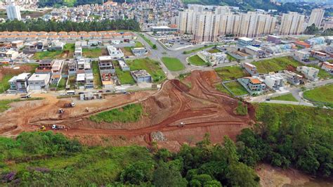 Prefeitura segue as obras de recomposição da Cratera do Portal