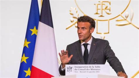 Macron la réforme des retraitesquoi quil en coûte en replay C