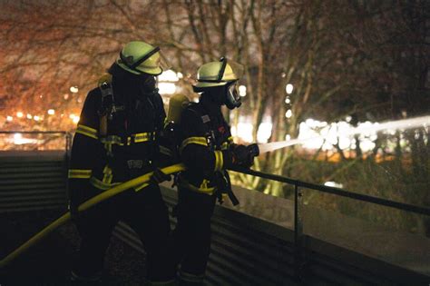 Einsatz Bung Offenes Gew Sser Brandbek Mpfung Freiwillige