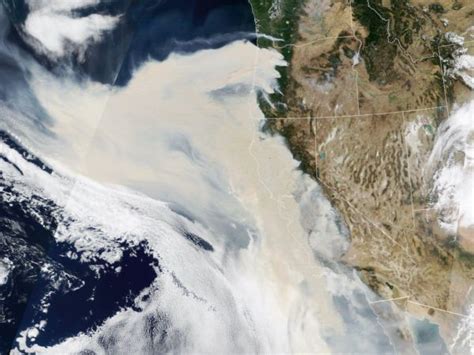 NASA Satellite Captures Wall of Smoke From Fires in California and Oregon