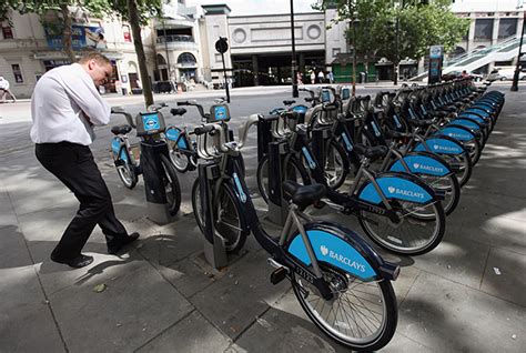 BBC - Mind The Gap: Boris bikes: Mega-docking station opens at Waterloo