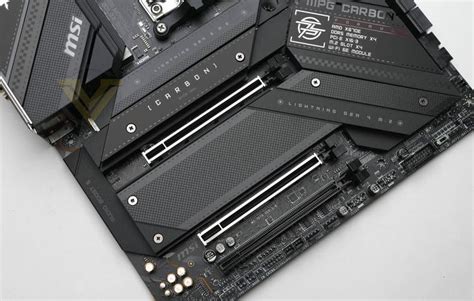 MSI MPG X670E CARBON WiFi Review - Closer Look