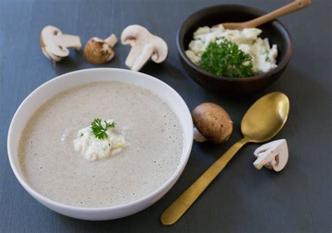 Crema de champiñones La Cocina Chilena de Pilar Hernández