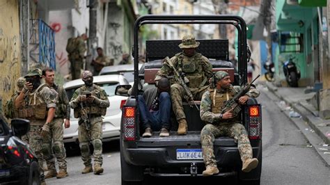 Aumenta a 21 muertos en operativo policial en favelas de Río de Janeiro