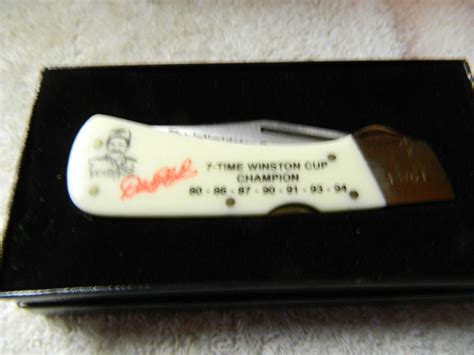 Bear Hunter Dale Earnhardt Six Time Winston Cup Champion Lockback Knife