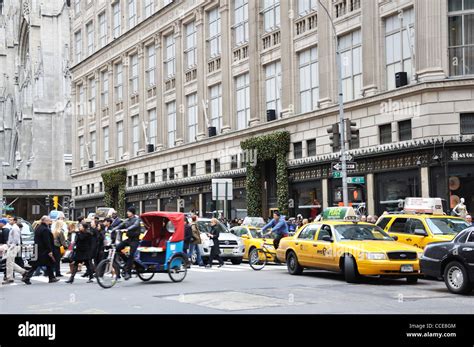 Busy street, New York City, USA Stock Photo - Alamy