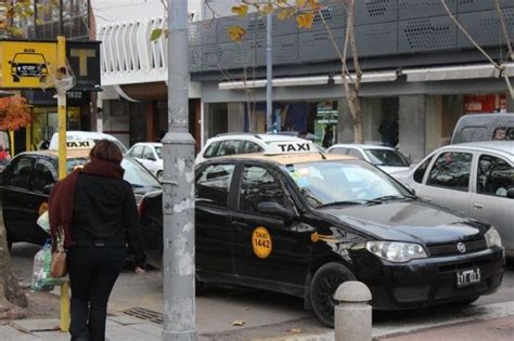 Taxistas Y Remiseros Levantaron La Medida De Fuerza Y Vuelven A Brindar