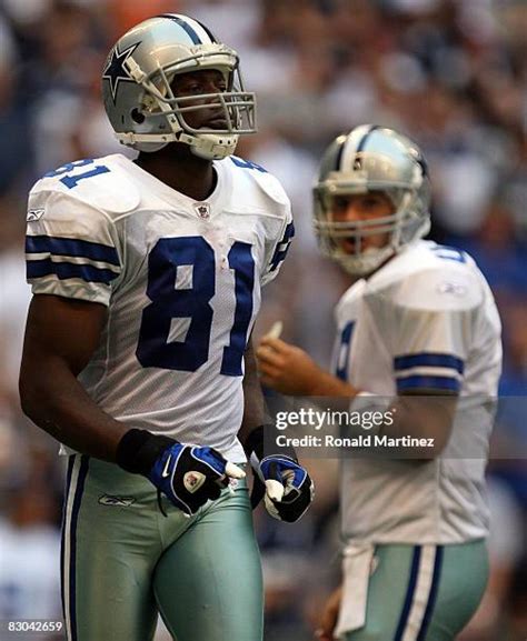 Terrell Owens Cowboys Photos and Premium High Res Pictures - Getty Images