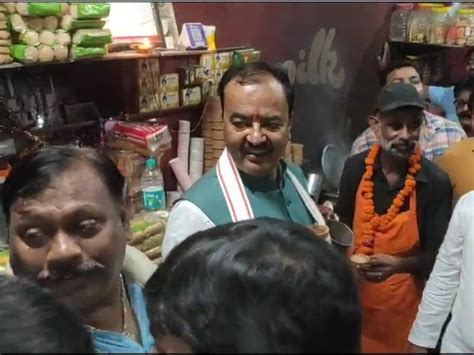 When Deputy Cm Keshav Reached Etahs Famous Baba Tea Stall जब एटा की