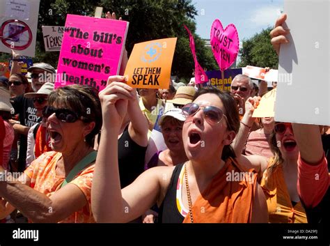 Wendy davis filibuster texas hi-res stock photography and images - Alamy