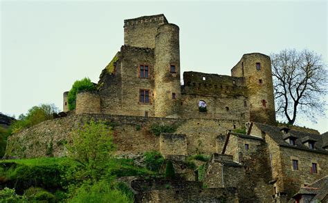 Château de Belcastel à Occitanie Châteaux de France