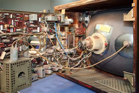 Телевизионный приёмник чёрно-белого изображения ''Горизонт-204''.