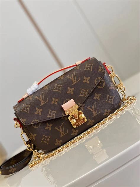 Louis Vuitton POCHETTE MÉTIS EAST WEST JewelryReluxe