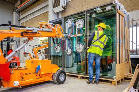 Whats New In The Latest Smartlift SL 1008 Outdoor Glazing Robot