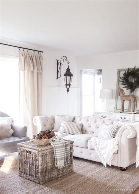 Small Living Room Farmhouse Design At Vickie Freitas Blog