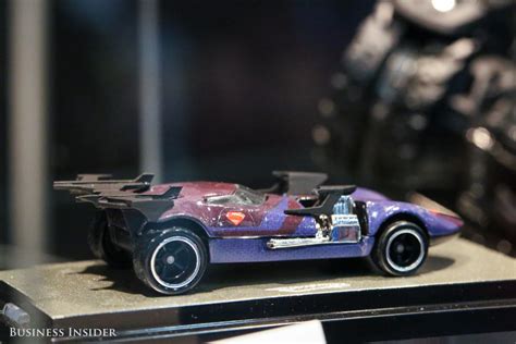Hot Wheels Shows Off A Life Sized Batman V Superman Car At Comic Con Business Insider