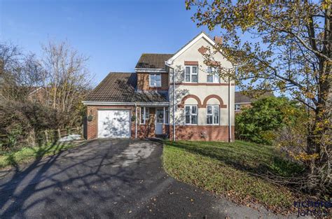 Hayward Close Abbey Meads Swindon 4 Bed Detached House £425 000