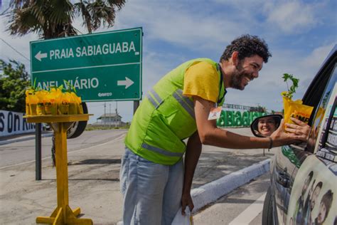 Na Sabiaguaba blitz educativa e mutirão de limpeza conscientizam população