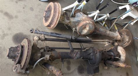 Nissan C200 Axle