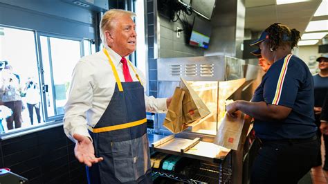 Trump Took A Turn At The Fryer Mcdonalds Workers Have Thoughts The