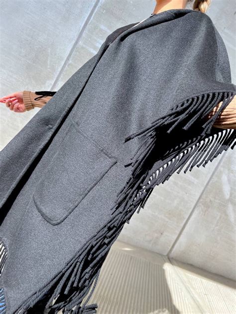 Poncho Oversize Con Frange Nero Vicolo Scintille Store