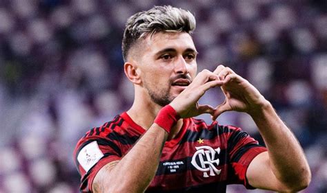 Arrascaeta Faz Tatuagem Do Flamengo E Se Rende Ao Clube Veja A Foto