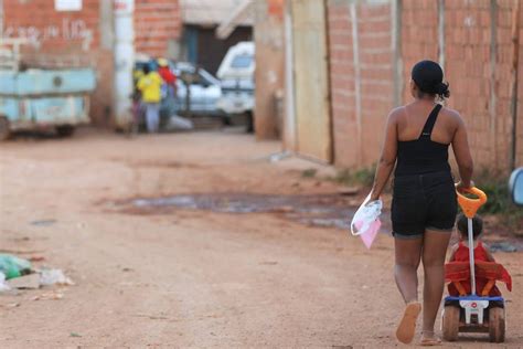 Saiba como retirar o cartão Prato Cheio a partir desta segunda feira