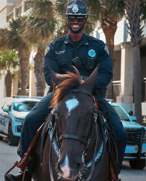Fort lauderdale police department officers are receiving new equipment 32