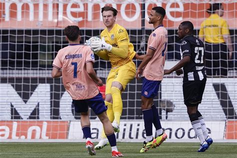 Heracles Almelo Verzekert Zichzelf Van Nog Een Jaar Eredivisie Tegen