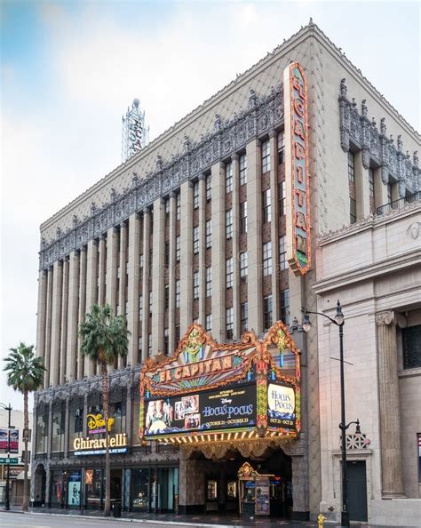 El Capitan Cinema - El Capitan Film Premier Movie Theatre in Hollywood, California ...