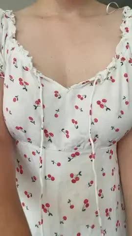 Quick Reveal Dont Tell Anyone Ive Showed You My Tits Reveal Scrolller