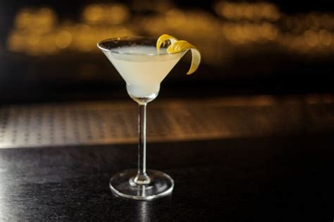 How The White Lady Cocktail Got Its Name