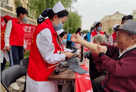 中卫市各级学校团组织、少先队组织开展五四系列主题活动花园社区