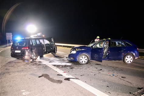 Unfall Amtzell B32 Zwei Schwerverletzte Und Hoher Sachschaden