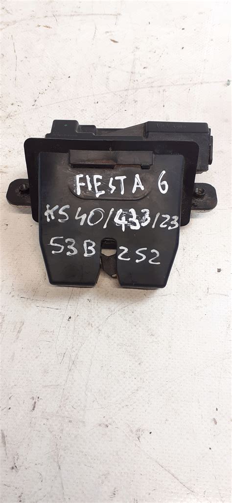 ZAMEK KLAPY BAGAŻNIKA TYŁ TYLNY FORD FIESTA MK6 BA61 A442A66 BE za 60