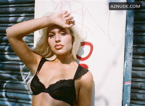 LOTTIE TOMLINSON Nude AZNude