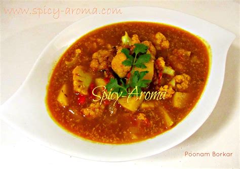 Flower Batata Rassa Maharashtrian Recipe Cauliflower And Potato Curry Rassa Spicy Aroma