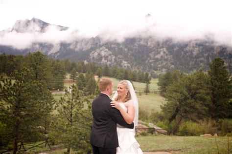 Wedding at Black Canyon Inn and Twin Owl in Estes Park