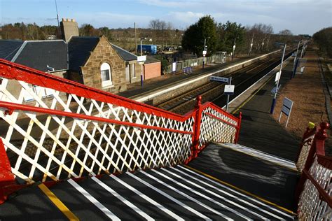 Barry Links keeps crown as Scotland's quietest railway station - The
