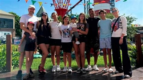 La Divertida Salida De Mica Viciconte Fabián Cubero Y Sus Hijos A Un Parque De Diversiones “un