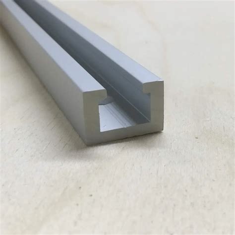 Profil T-track vs. Miter Track - zastosowanie i akcesoria - Blog