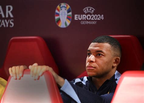 Bombazo Kylian Mbappé le reclama 100 millones de euros al PSG por