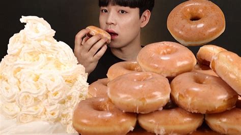 크리스피크림도넛 오리지널 글레이즈드 생크림 산더미 리얼사운드 빵 디저트 먹방 KRISPYKREME DOUGHNUTS FRESH