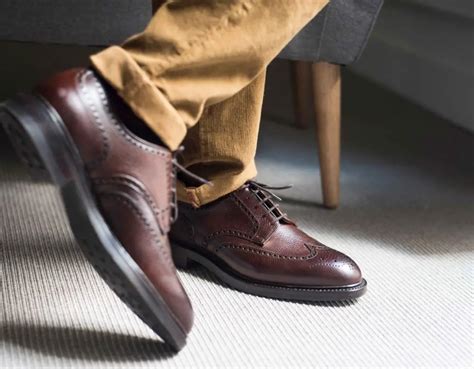 Zapatos De Vestir Para Hombres Estilos Y Tendencias Para El Hombre De Negocios