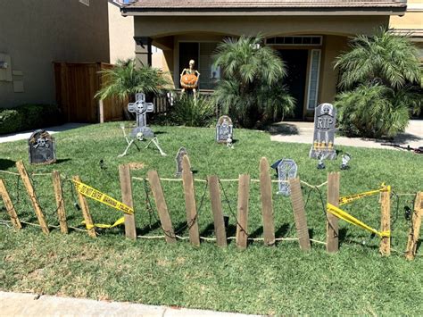 Super Easy Diy Graveyard Halloween Fence Carefully Clever