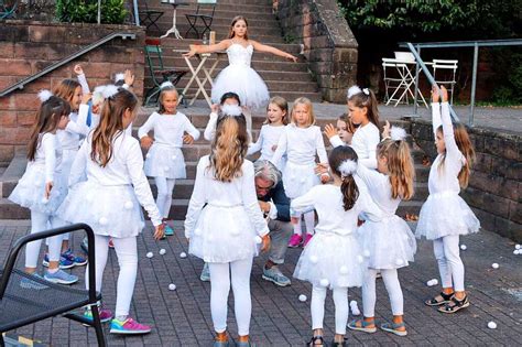 Premiere bei den Freilichtspielen in Seelbach für Kindertanzgruppe