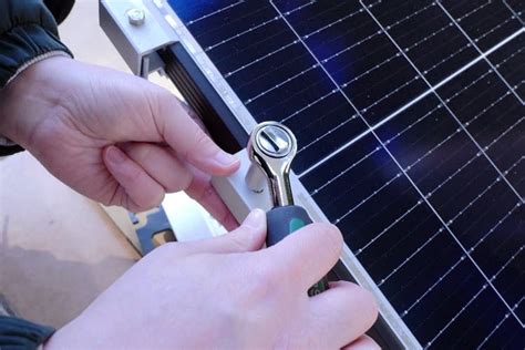 Balkonkraftwerk Installieren In Schritten Zur Solaranlage